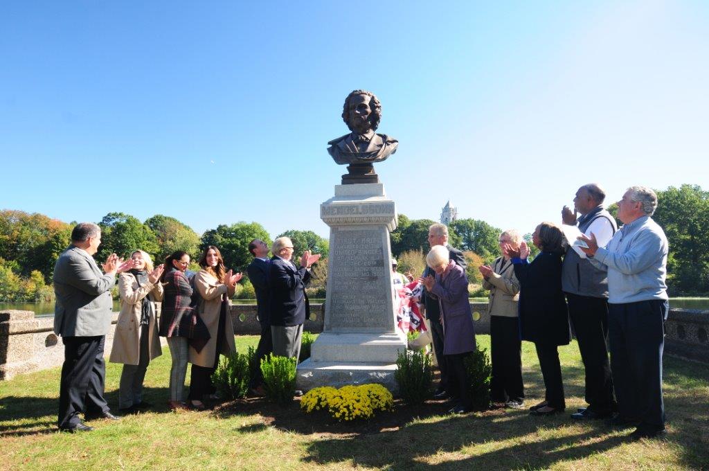 The County of Essex, New Jersey  ESSEX COUNTY EXECUTIVE DIVINCENZO  DEDICATES MEMORIAL PLAQUES ALONG ESSEX COUNTY LEGENDS WAY IN HONOR OF  BALOZI HARVEY, DR. LEON SMITH AND LONNIE WRIGHT Bronze Plaques