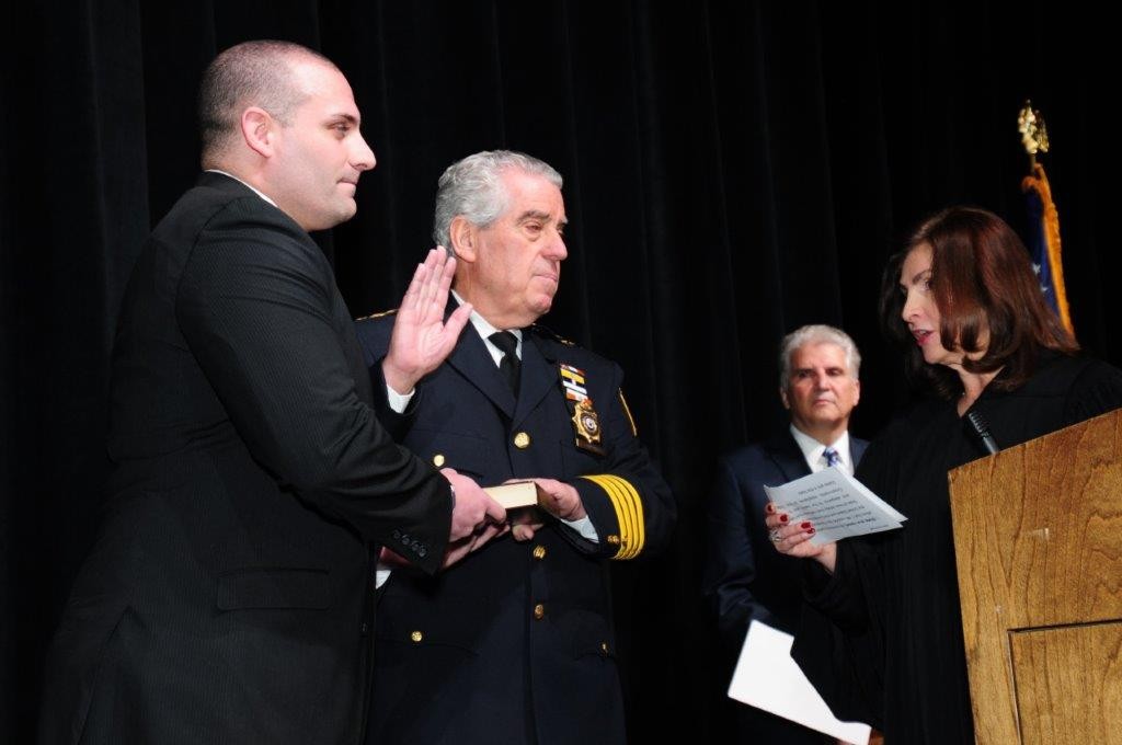 swearing in - fontoura