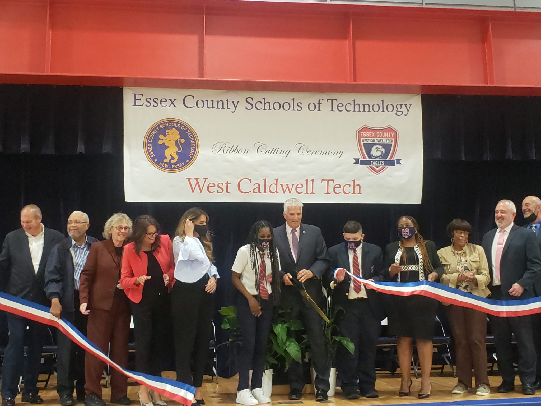 The County Of Essex New Jersey ESSEX COUNTY EXECUTIVE DIVINCENZO AND