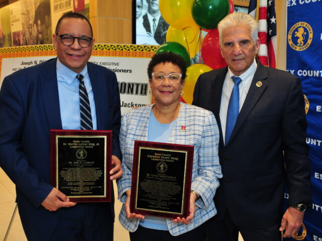 ESSEX COUNTY EXECUTIVE DIVINCENZO HOSTS  ANNUAL AFRICAN AMERICAN HISTORY MONTH CELEBRATION   New Jersey Lt. Gov. Dale G. Caldwell Receives Dr. Martin Luther King, Jr. Leadership Award  Rutgers-Newark Chancellor Dr. Tonya Smith-Jackson Receives  Coretta Scott King Leadership Award