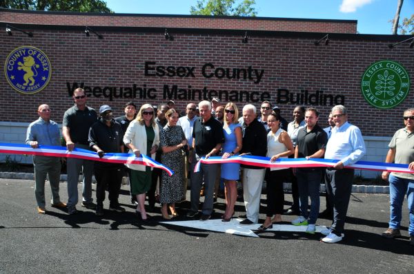 ESSEX COUNTY EXECUTIVE DIVINCENZO REOPENS  ESSEX COUNTY WEEQUAHIC PARK MAINTENANCE BUILDING  AFTER COMPREHENSIVE RENOVATION
